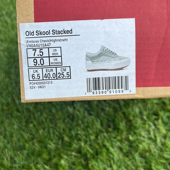 Old Skool Stacked Embossed Check Vans - Picture 7 of 7